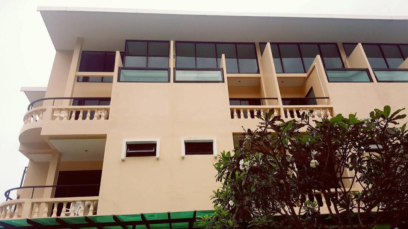 Royal Waves Hotel Patong Exterior foto